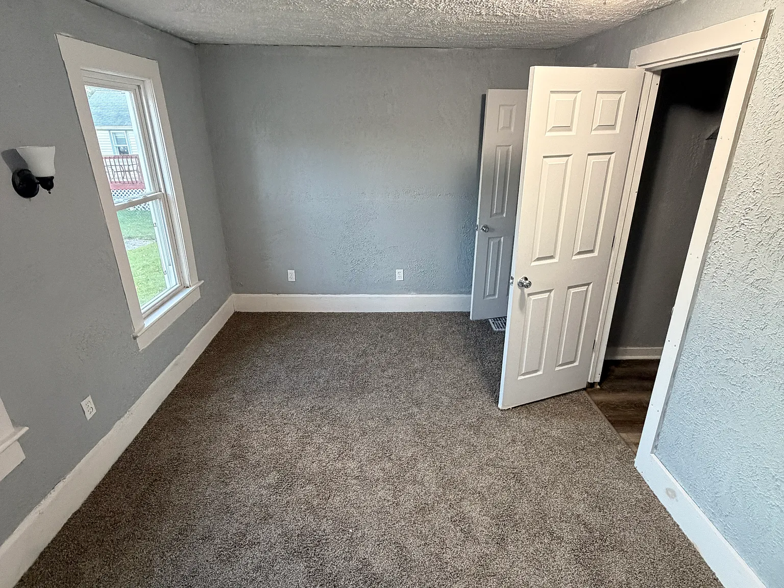 3 bed, 1.5 bath, 1037 sqft, $1,250 — Photo 4