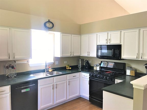 4th image of 1720 Whispering Oaks Dr