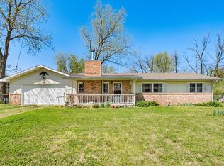 206 E 8th St, Pineville, MO 64856