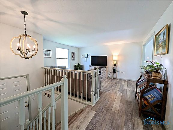 4th image of 3641 Anglebrook Ct