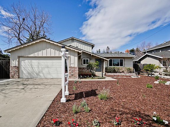 2nd image of 1115 Kelly Dr
