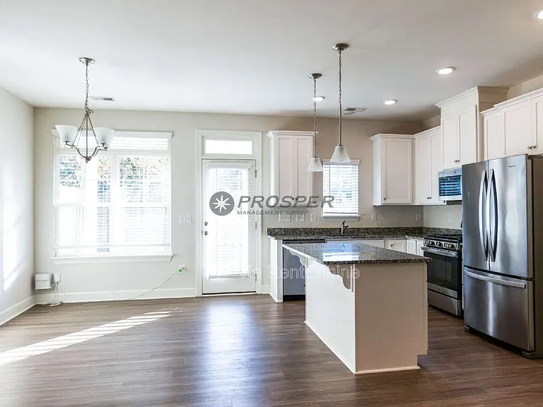 16 Jaycee Ct — Photo 3