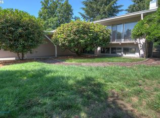 2223 SE 101st Ave, Portland, OR