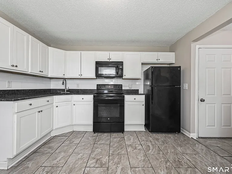 19 Hawkins St #1 — Photo 4