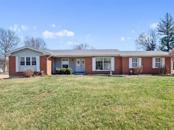 322 Sudbury Ln, Ballwin, MO 63011