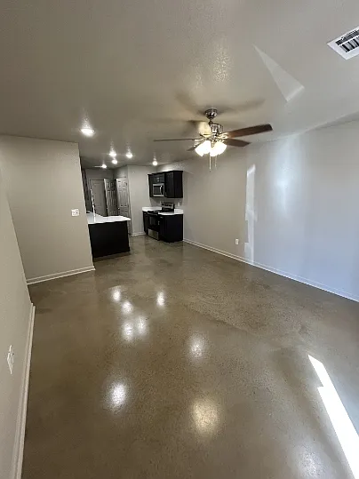 3 Lawrence Road 434 - H3 — Photo 2