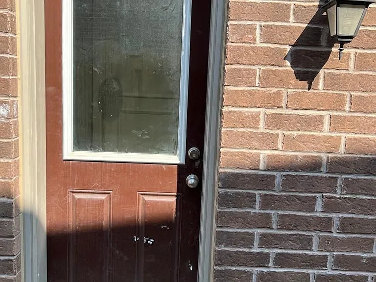 14 Lady Evelyn Cres #BASEMENT — Photo 1
