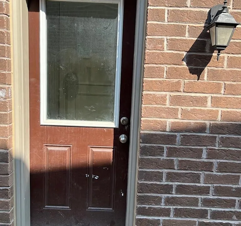 14 Lady Evelyn Cres #BASEMENT
