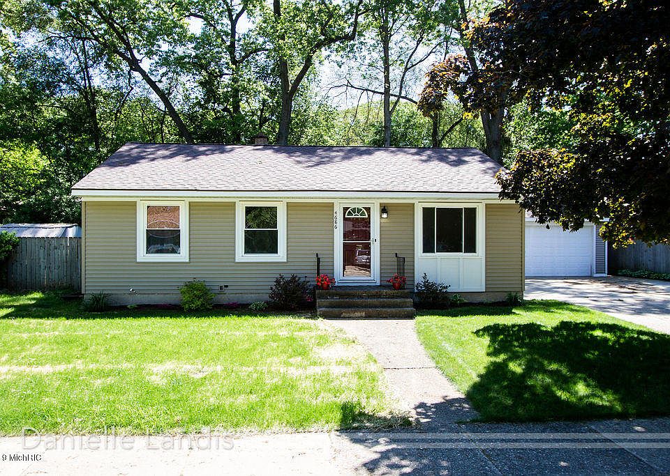 1st image of 4686 Blaine Ave SE