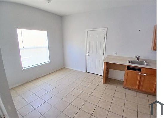 5th image of 4839 Apollo Ave #A