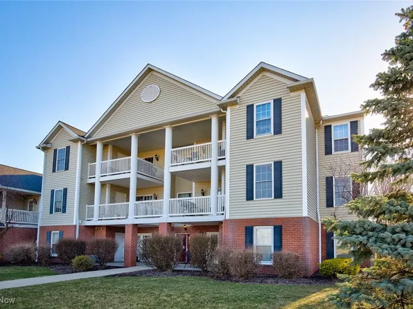 1255 Lauren Crest St SW, Hartville, OH 44632