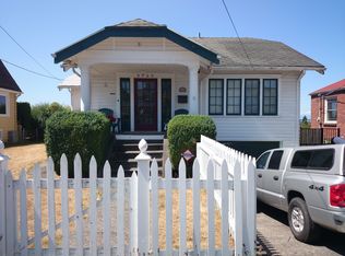 3723 41st Ave SW, Seattle, WA 98116