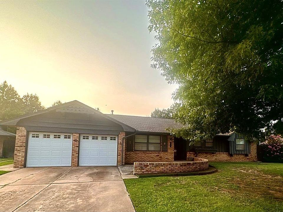 1st image of 3005 Berkshire Way