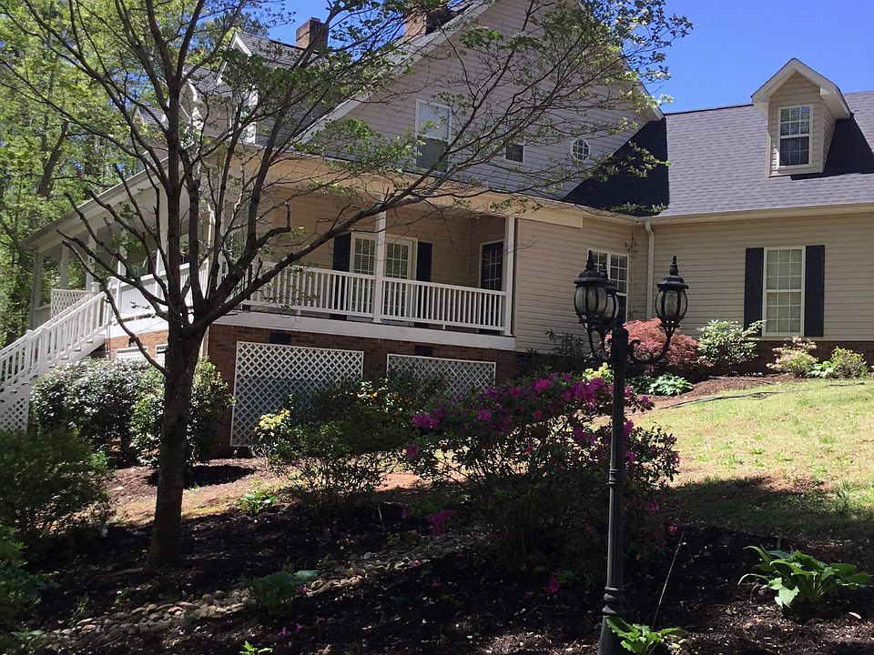 1st image of 319 N Valley View Dr