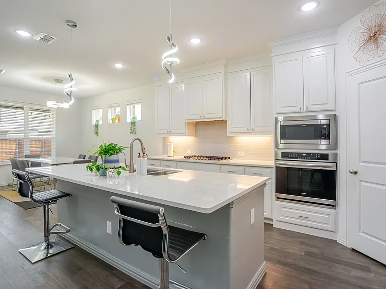 6642 Gavin Dr — Photo 9