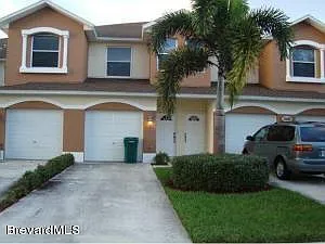 3 bed, 2.0 bath, 1781 sqft, $1,875 — Photo 1