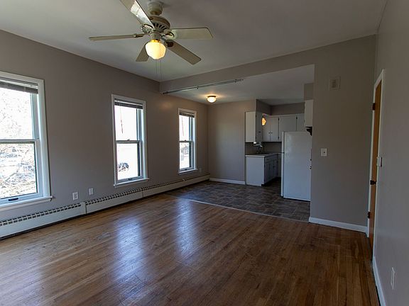4th image of 130 College Ave NE #2