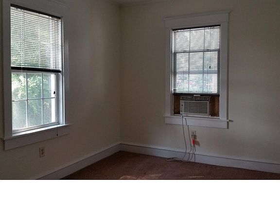 4th image of 322 N Maryland Ave #C