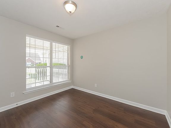 5th image of 516 Federal Ct