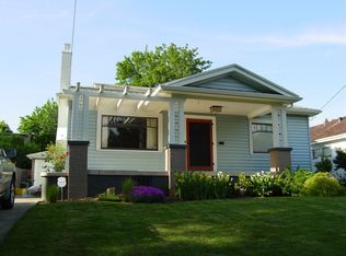 4327 SE Pine St, Portland, OR 97215