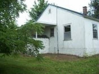 5th image of 304 Gilmore Ave