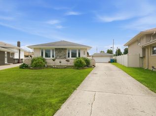 4517 W 110th Pl, Oak Lawn, IL 60453