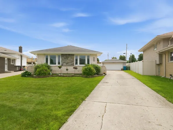 4517 W 110th Pl, Oak Lawn, IL 60453