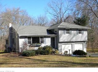 28 Connally Dr, Old Saybrook, CT 06475