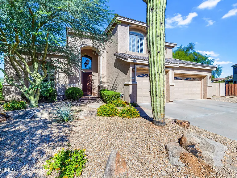 4302 E Mossman Rd — Photo 3