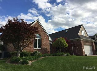 1512 W Holly Hedges Dr, Peoria, IL