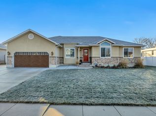 83 W 850 S, Centerville, UT 84014