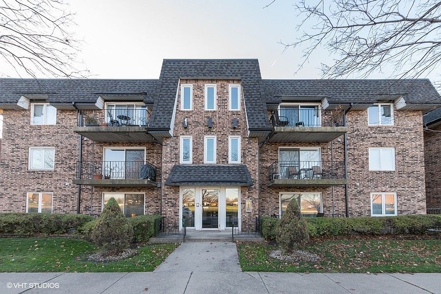 1st image of 10810 Kilpatrick Ave APT 3NW