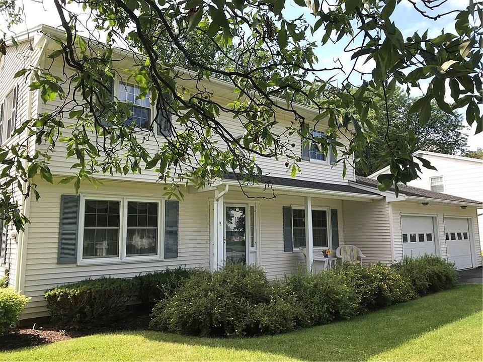 1st image of 111 Holiday Ln
