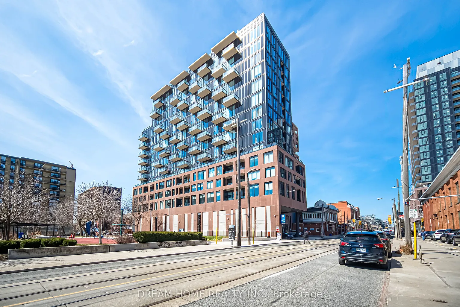 270 Dufferin St #1110 photo 1