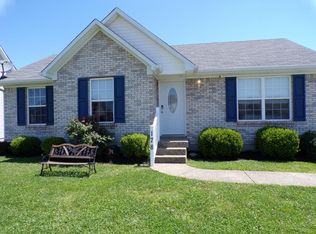 178 White Blossom Dr, Shepherdsville, KY 40165