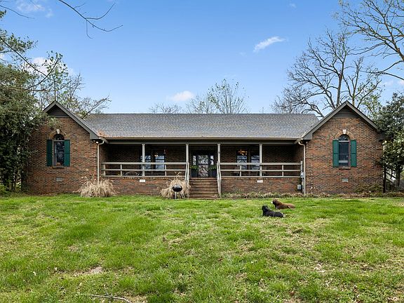 3rd image of 3625 Mitchell Rd