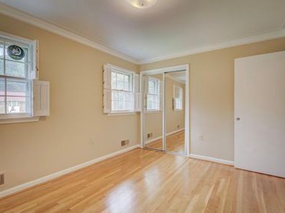 5th image of 5103 Colebrook Pl
