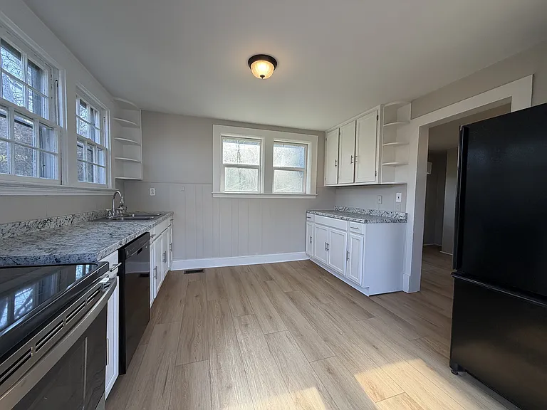 607 C St — Photo 10