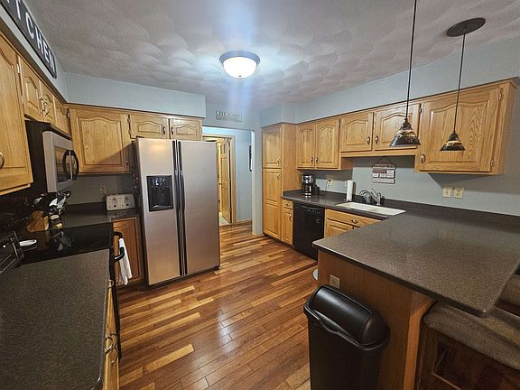 5th image of 13135 Stamford Ln