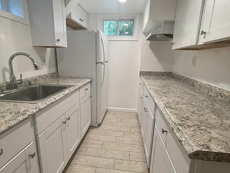 1325 S Buchanan St — Photo 14