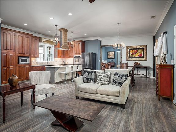 5th image of 105 Brushy Creek Ln