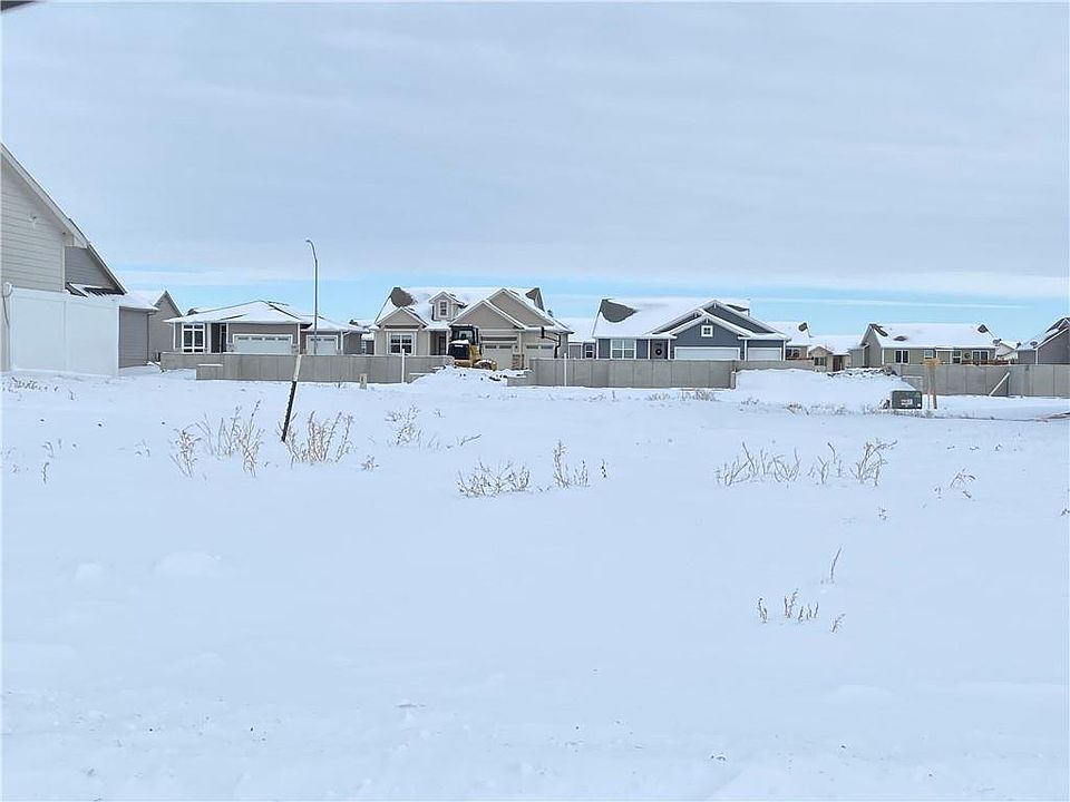 2nd image of 108 NE 21st Cir