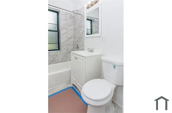 Building Photo - 6711 S Constance Ave #3A