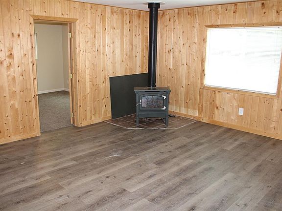 4th image of 704 S Newport Ave