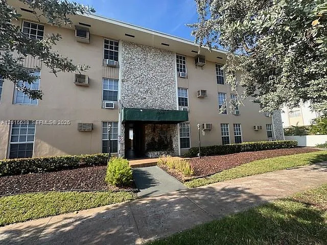 1400 S Douglas Rd #14