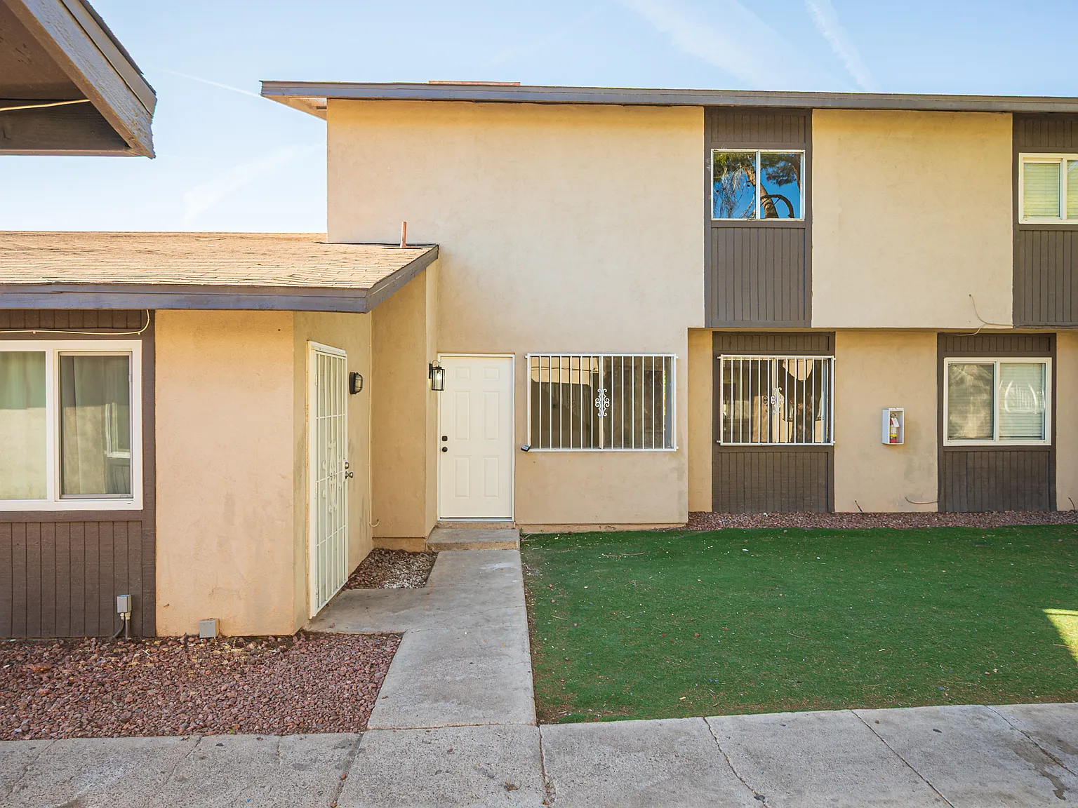 3 bed, 1188 sqft, $1,596 — Photo 2