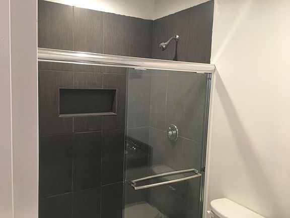 5th image of 22352 Schoenborn St