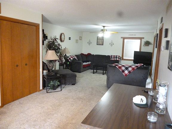 2nd image of 114 Plaza Ave