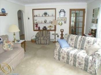 2nd image of 2234 Rosemont