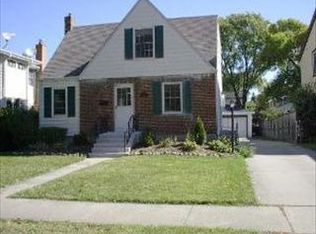 941 S Hillside Ave, Elmhurst, IL 60126